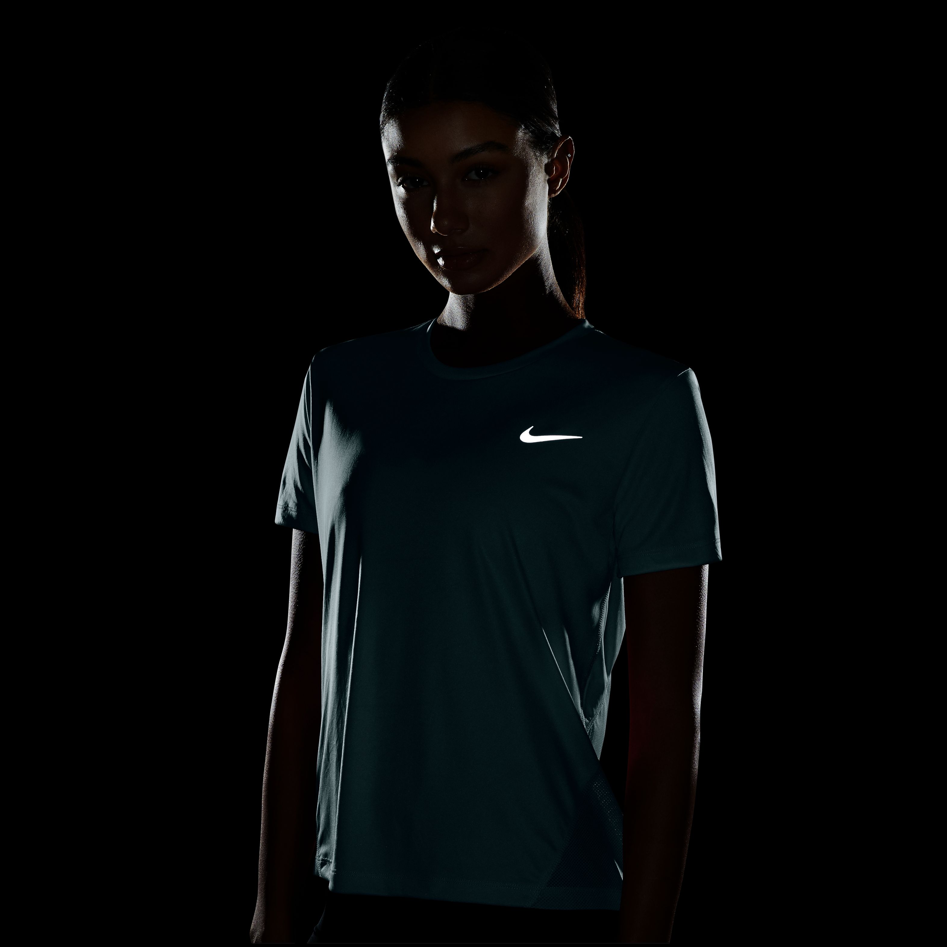 Nike W Nk Miler Top Ss Camiseta Manga Corta azul de mujer para correr