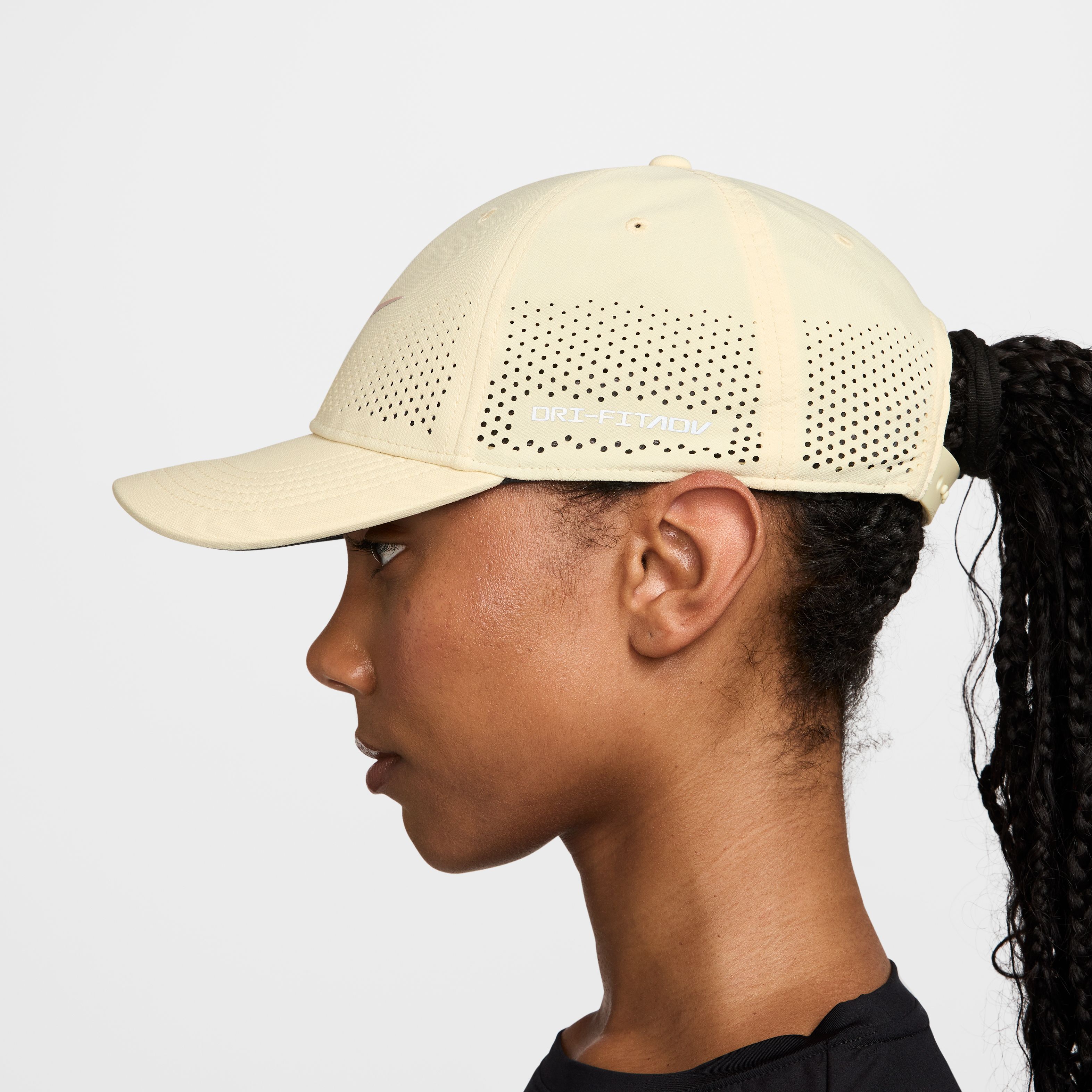 Nike U Nk Dfadv Club Cap S Ab P Gorra beige de hombre para entrenamiento