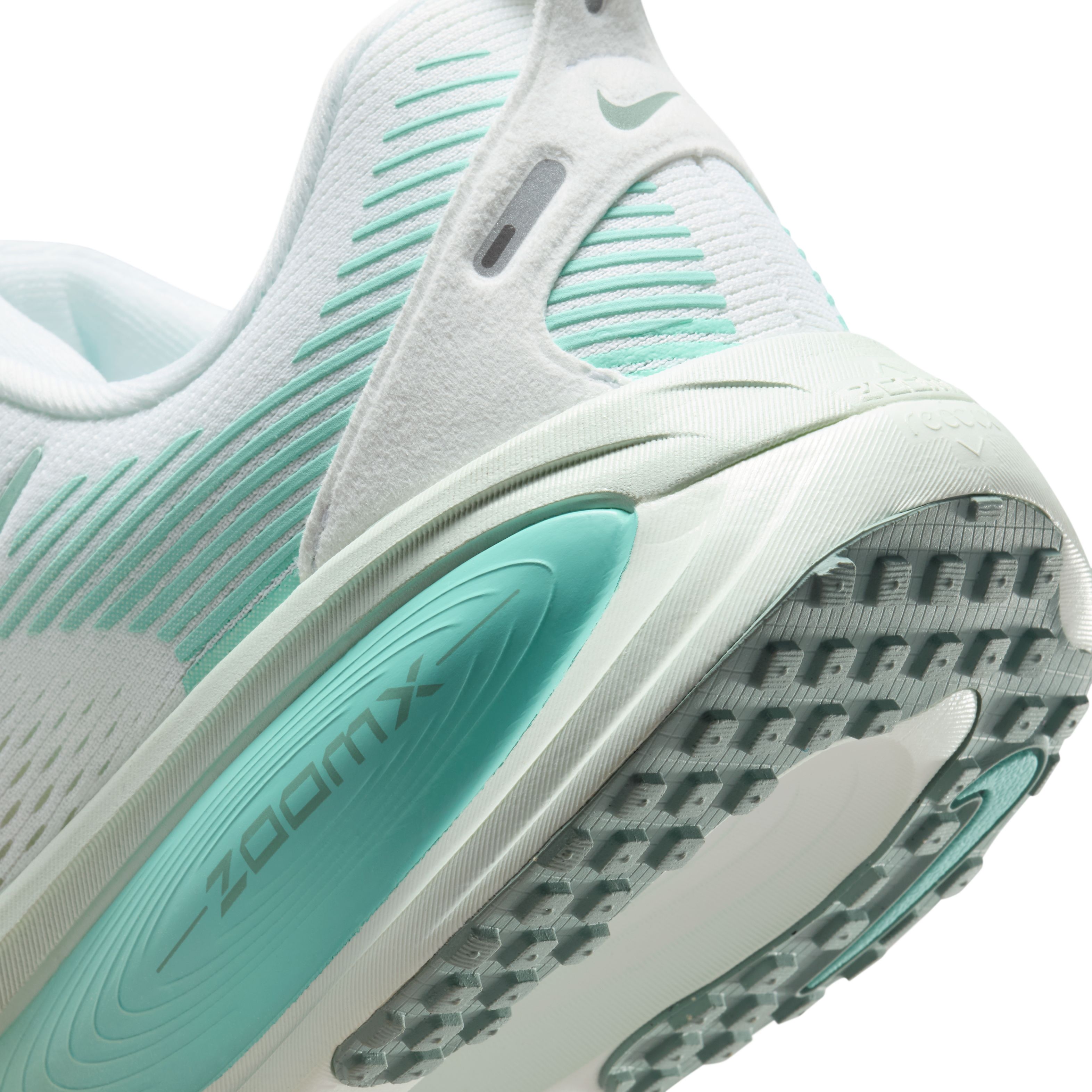 Nike W Nike Vomero 18 Tenis blanco de mujer para correr