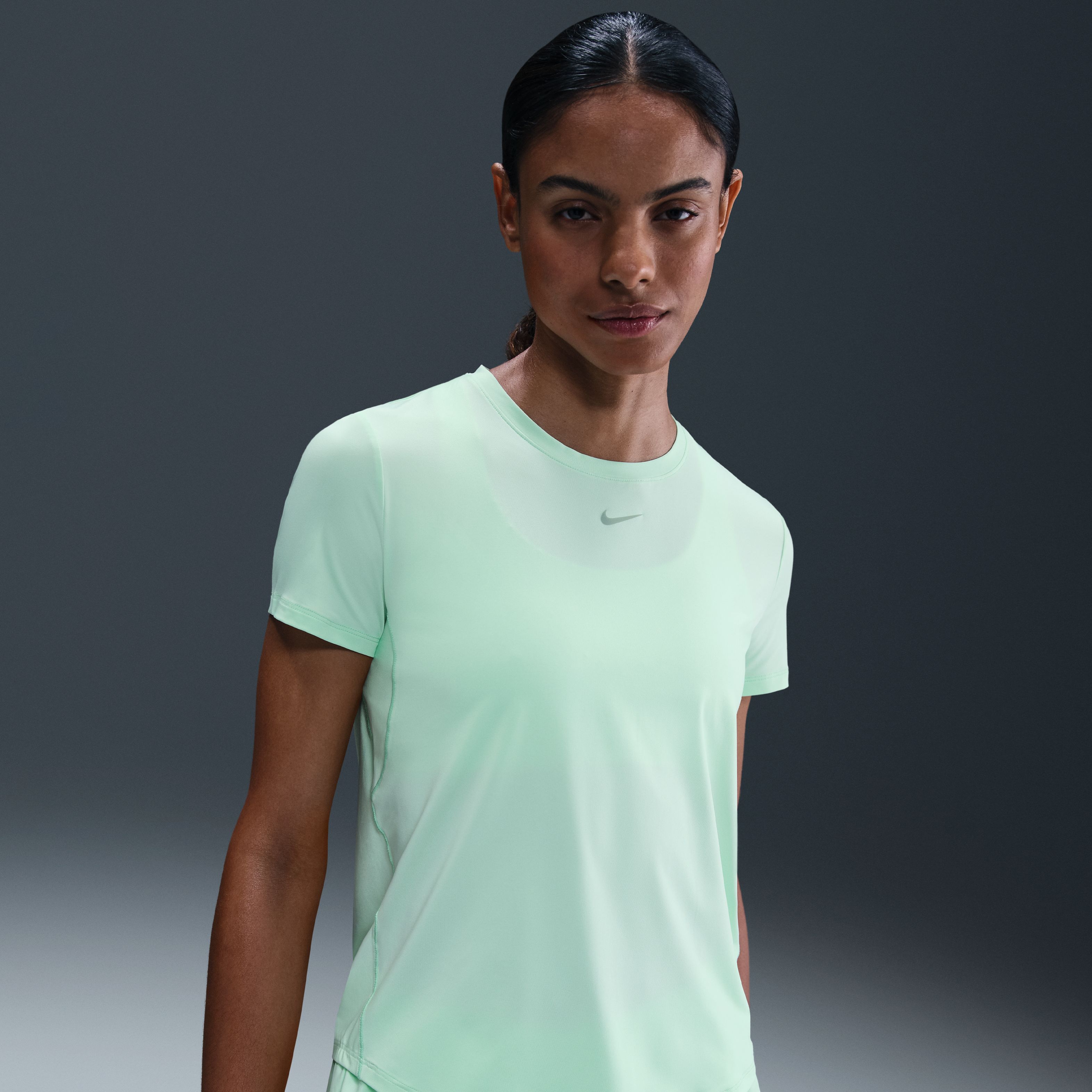 Nike W Nk One Classic Df Ss Top Camiseta Manga Corta verde de mujer para entrenamiento