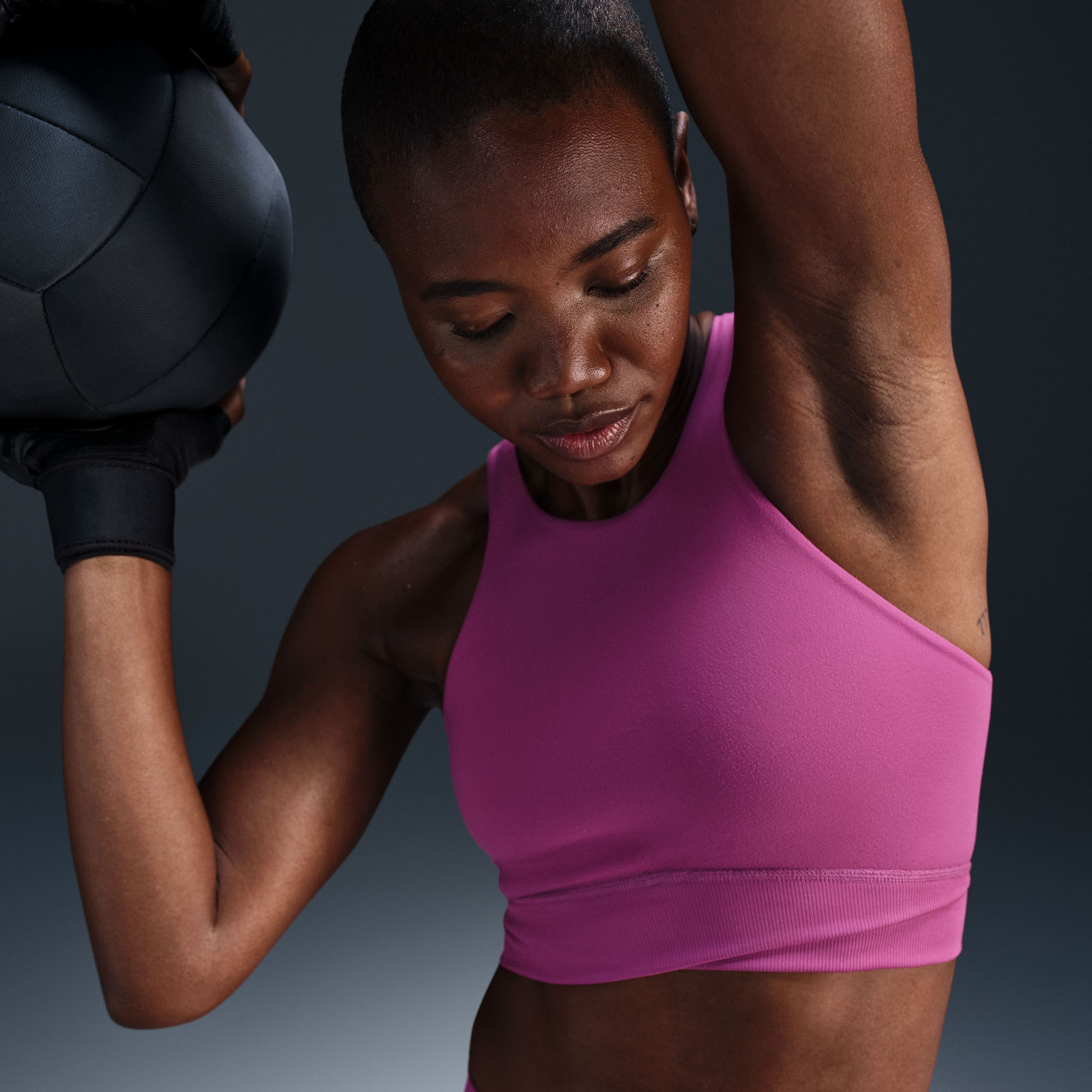 Nike W Nk1 Hn Twist Bra Top morado de mujer para entrenamiento
