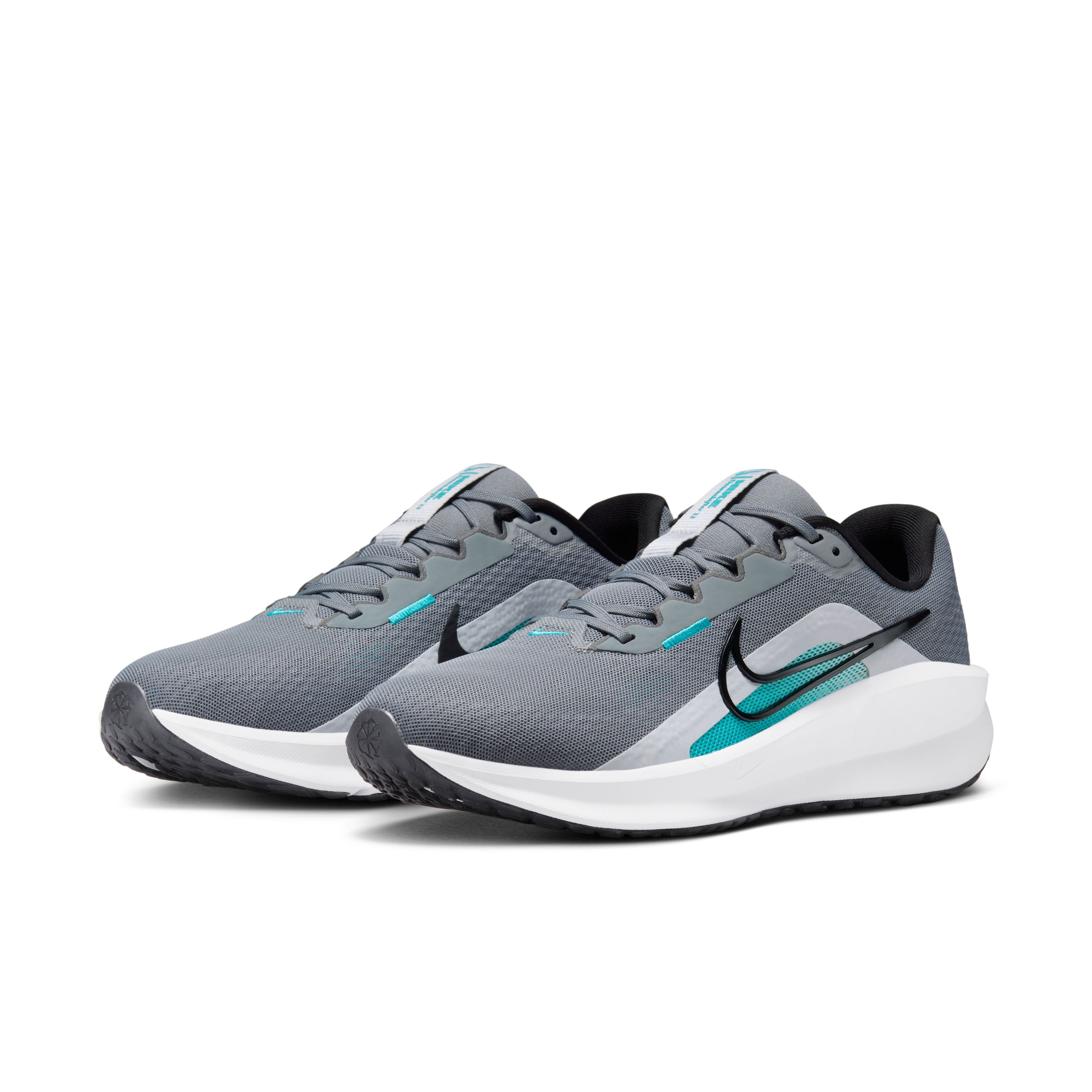 Nike Downshifter 13 Tenis gris de hombre para correr