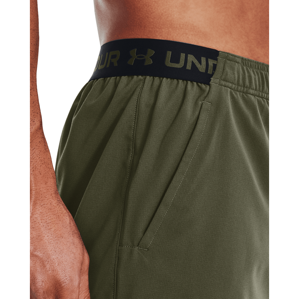 UA Vanish Woven 6In Shorts Pantaloneta verde de hombre para entrenamiento