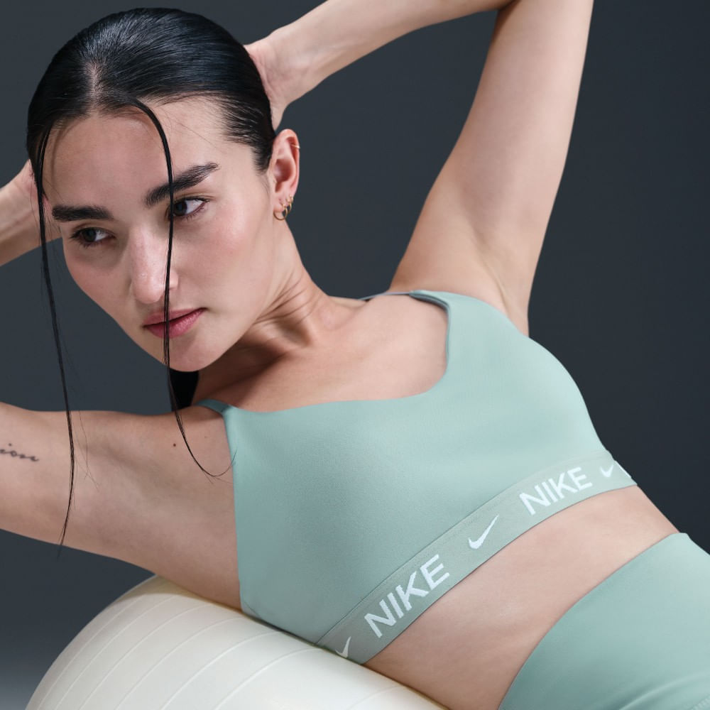 Nike W Nk Df Indy Lgt Spt Bra Top verde de mujer para entrenamiento