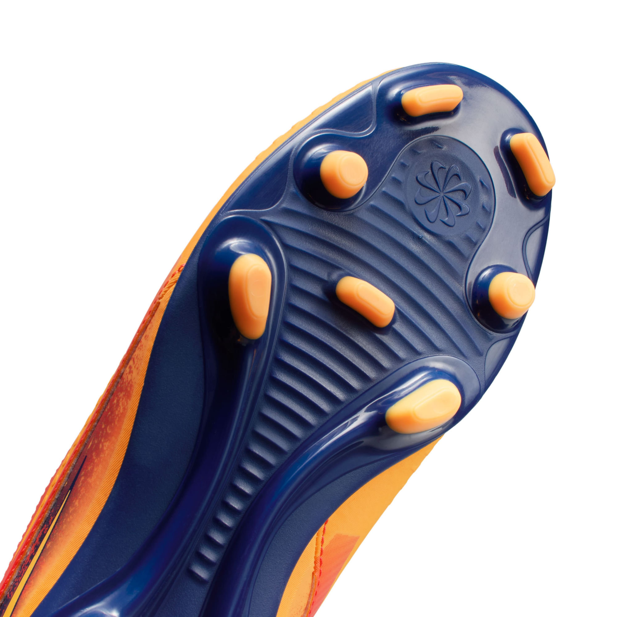 Nike Jr Phantom 6 Low Club Fg/Mg Eh Guayos naranja de niño para futbol