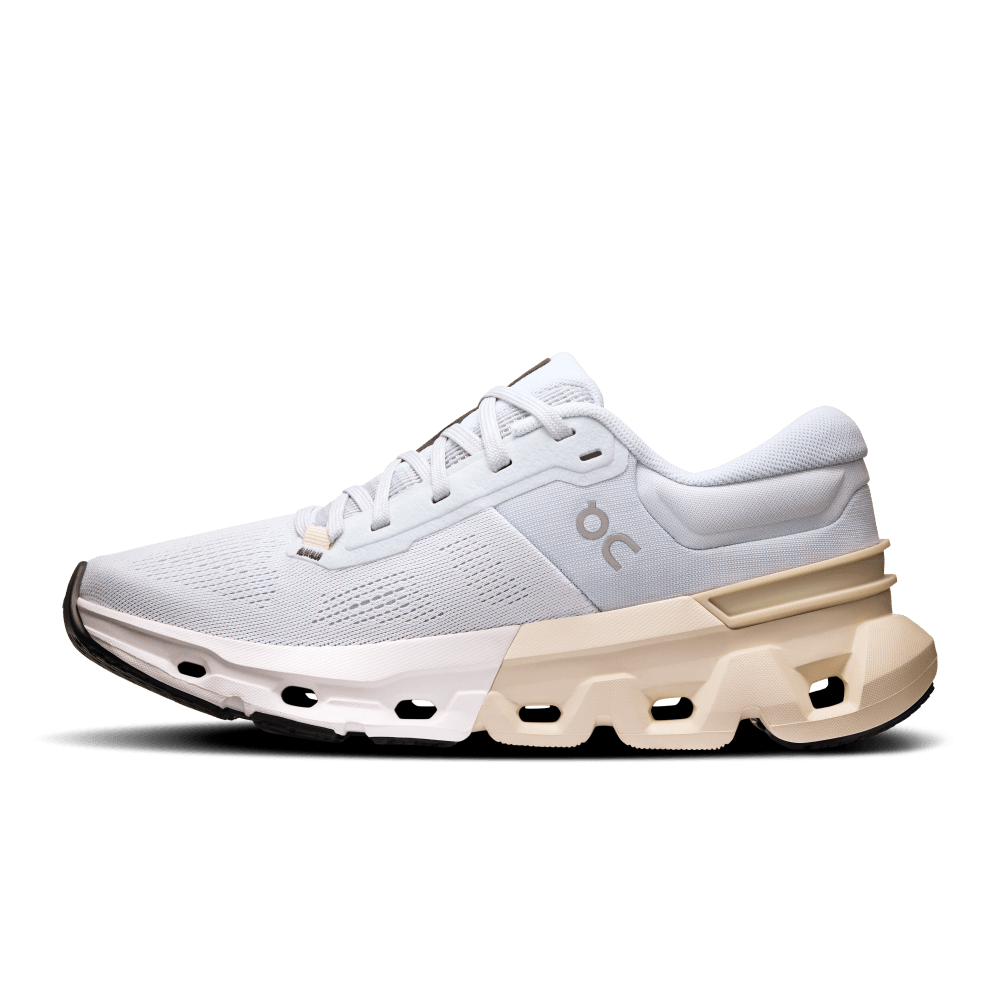 On Cloudflyer 5 Tenis blanco de mujer para correr