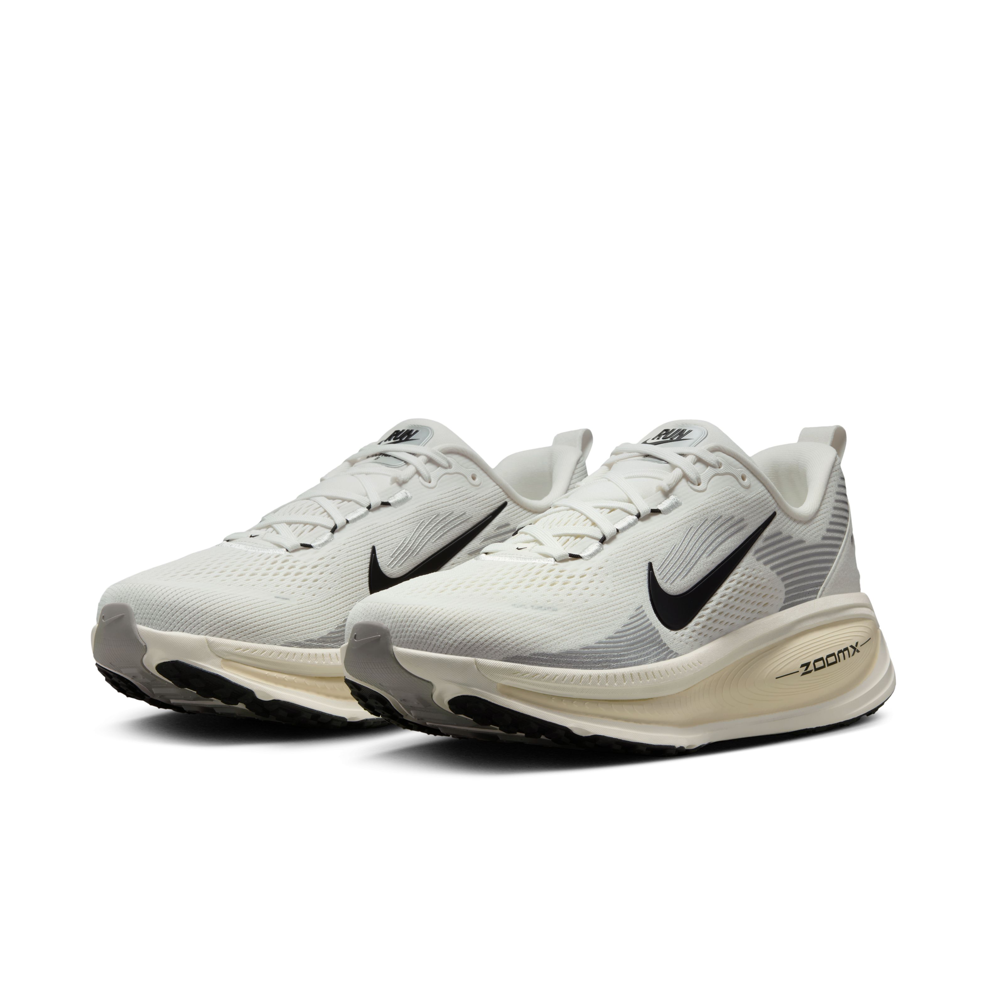 Nike Vomero 18 Tenis blanco de hombre para correr