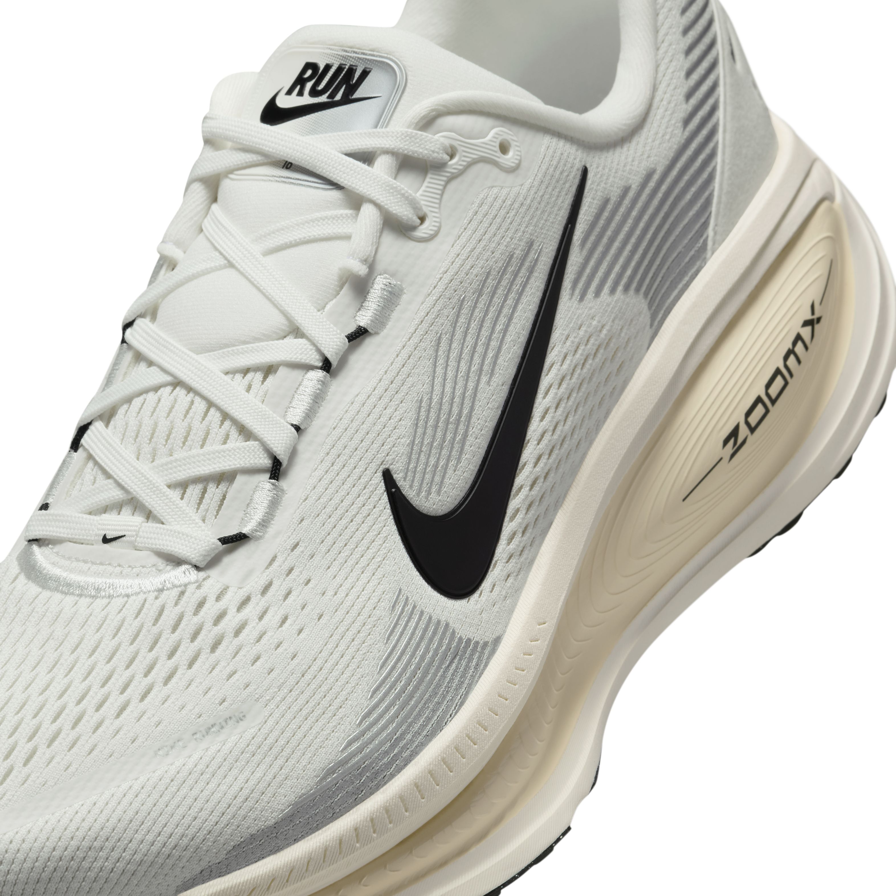Nike Vomero 18 Tenis blanco de hombre para correr