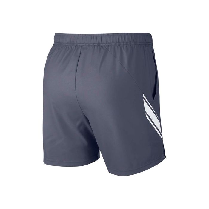 short tenis nike