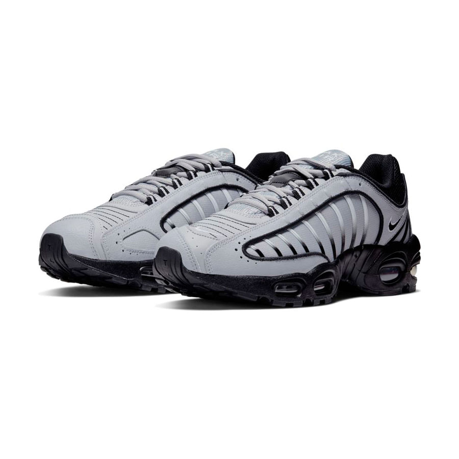 Nike Air Max Tailwind Iv Tenis gris de hombre lifestyle