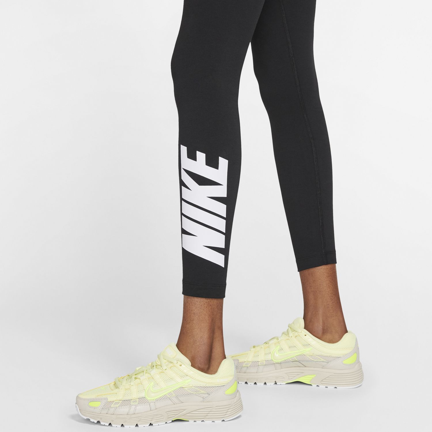 Nike W Nsw Lggng Club Hw Nike Licra negro de mujer lifestyle