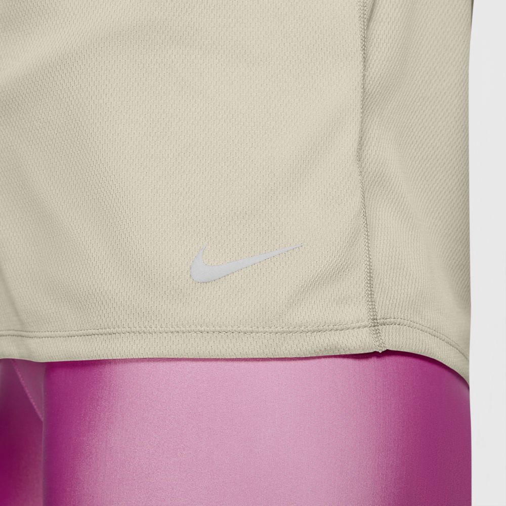 Nike W Nk Run Top Ss Camiseta Manga Corta beige de mujer para correr