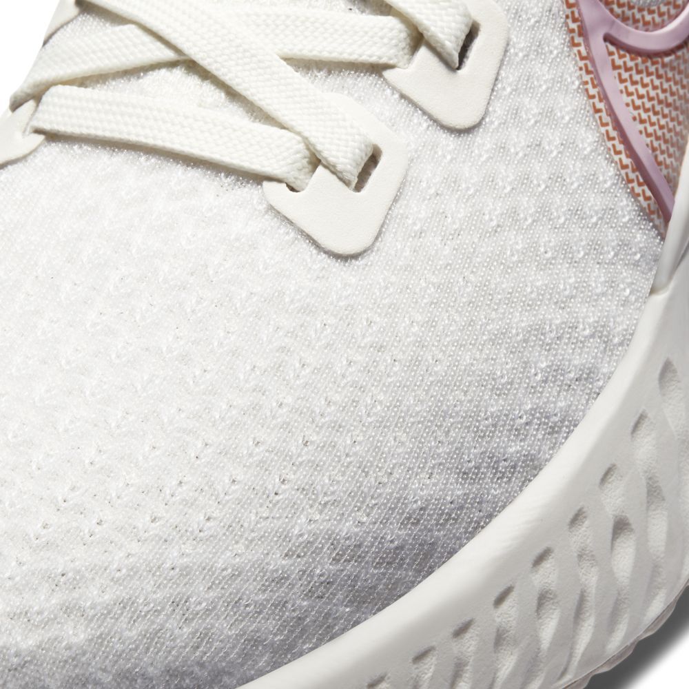 Nike W Nike React Infinity Run Fk Tenis blanco de mujer para correr