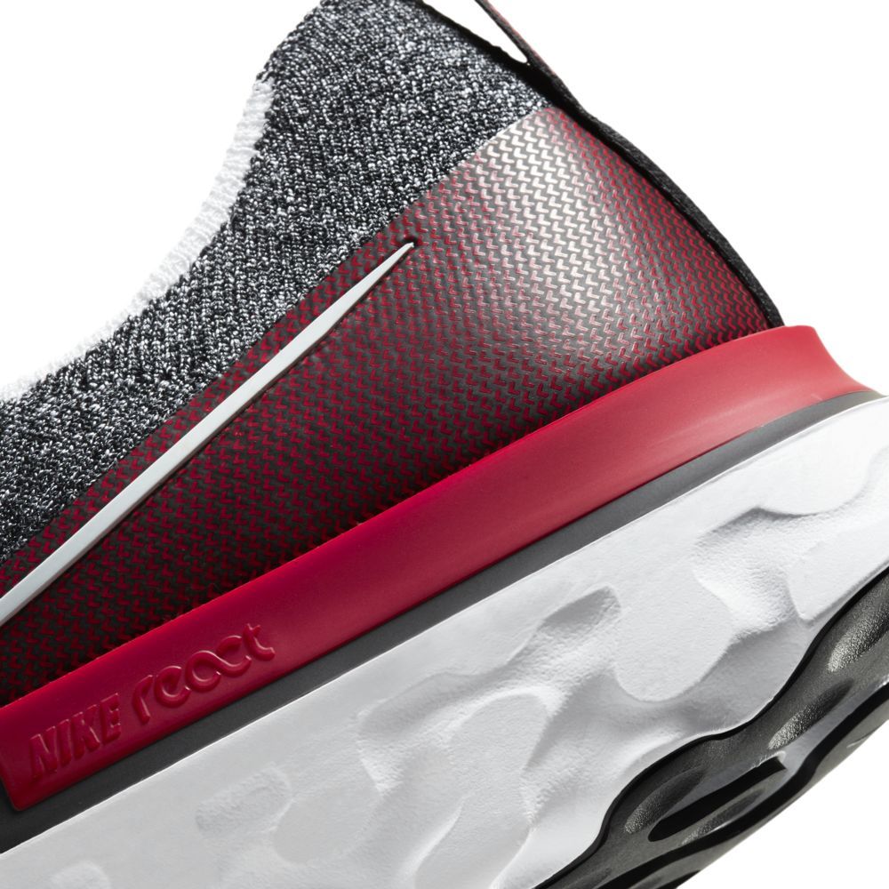 Nike React Infinity Run Fk Tenis negro de hombre para correr