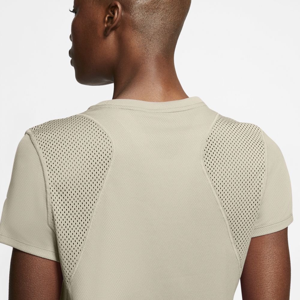 Nike W Nk Run Top Ss Camiseta Manga Corta beige de mujer para correr