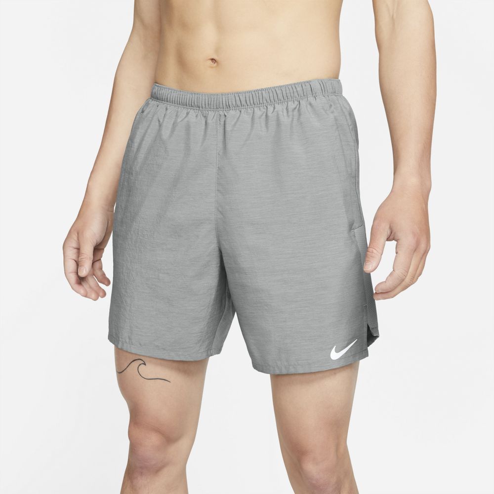 Nike M Nk Df Challenger Short 7Bf Pantaloneta gris de hombre para correr