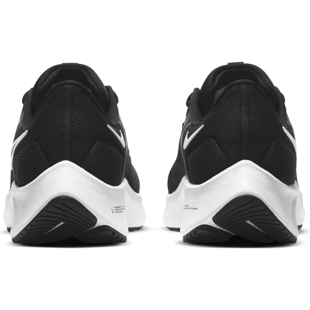 Nike Air Zoom Pegasus 38 Tenis negro de hombre para correr