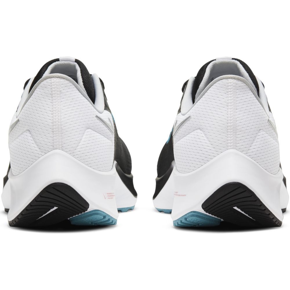 Nike Air Zoom Pegasus 38 Tenis negro de hombre para correr