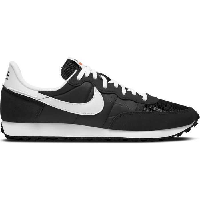 Tenis-nike-para-hombre-Nike-Challenger-Og-para-moda-color-negro.-Lateral-Externa-Derecha