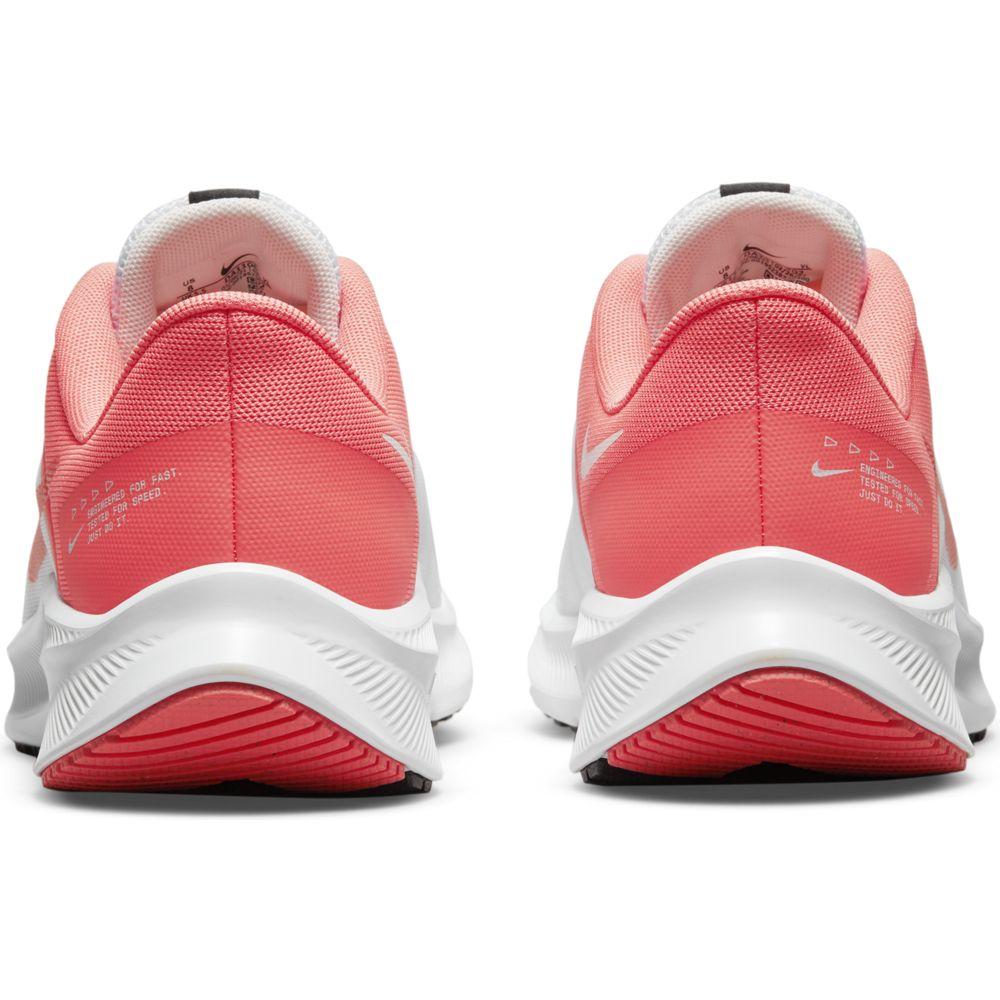 Nike Wmns Nike Quest 4 Tenis blanco de mujer para correr