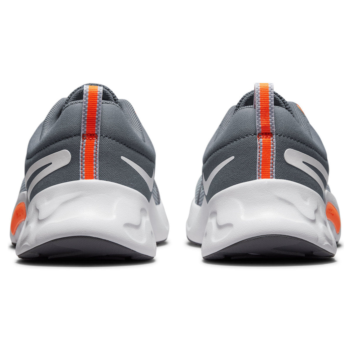 Nike Renew Retaliation 3 Tenis gris de hombre para entrenamiento
