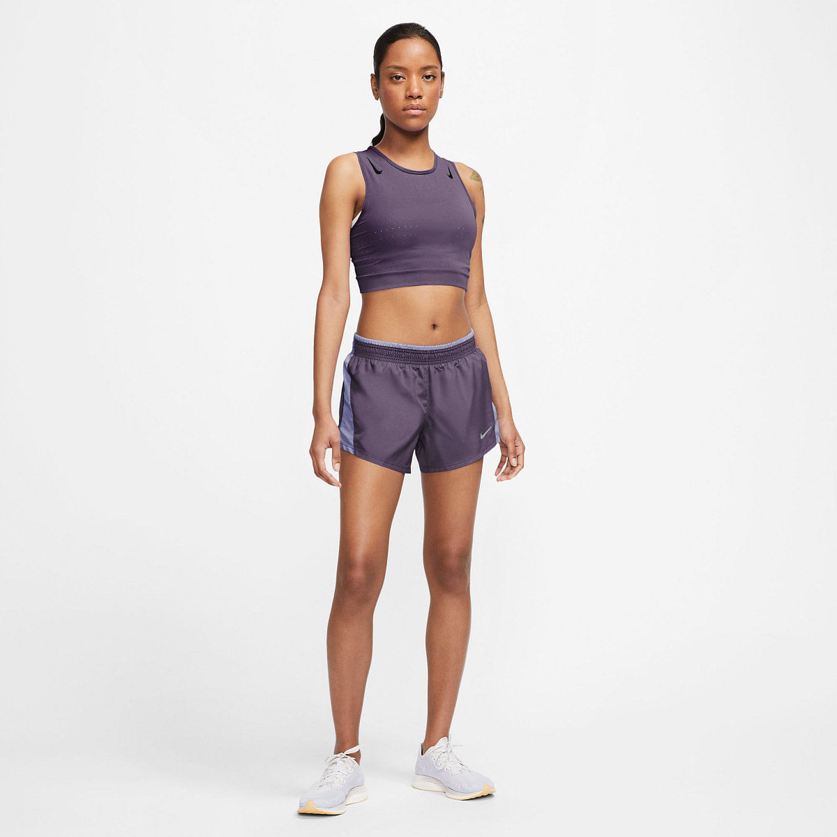 Nike W Nk 10K Short Pantaloneta morado de mujer para correr