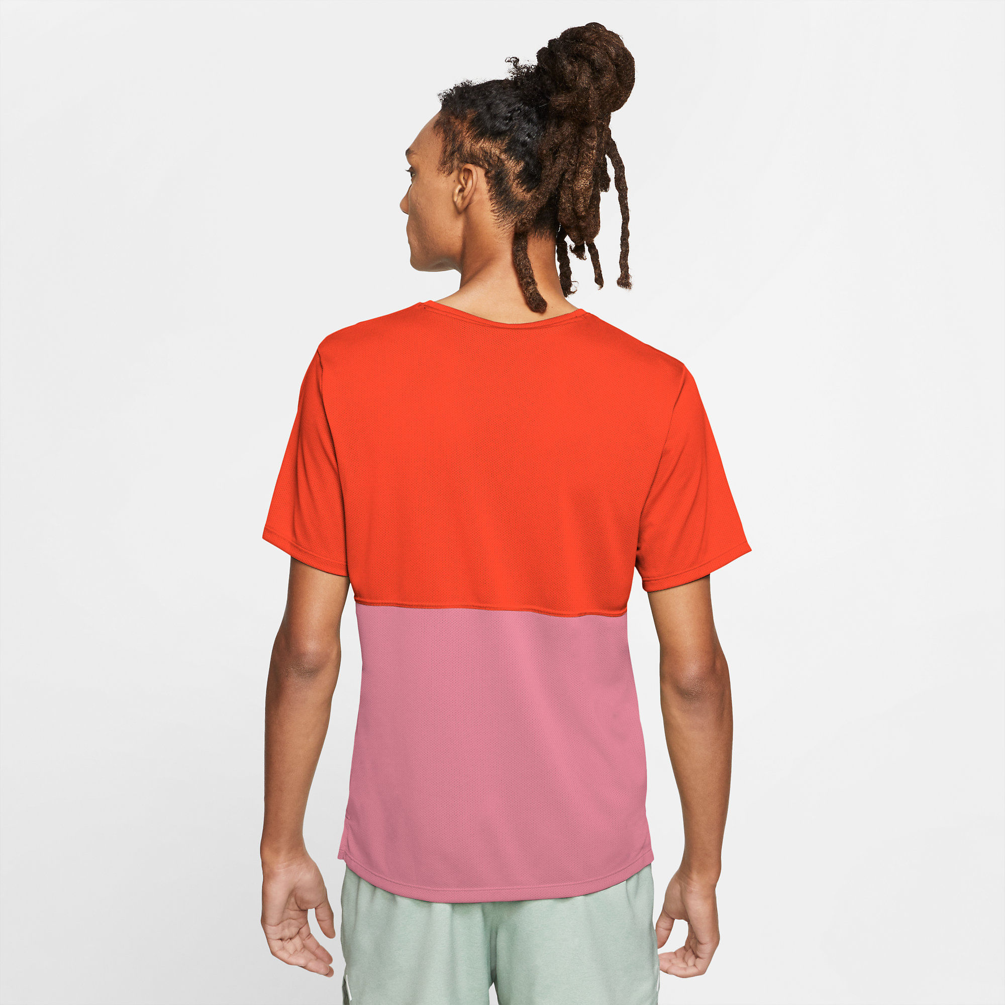 Nike M Nk Breathe Run Top Ss Camiseta Manga Corta naranja de hombre para correr