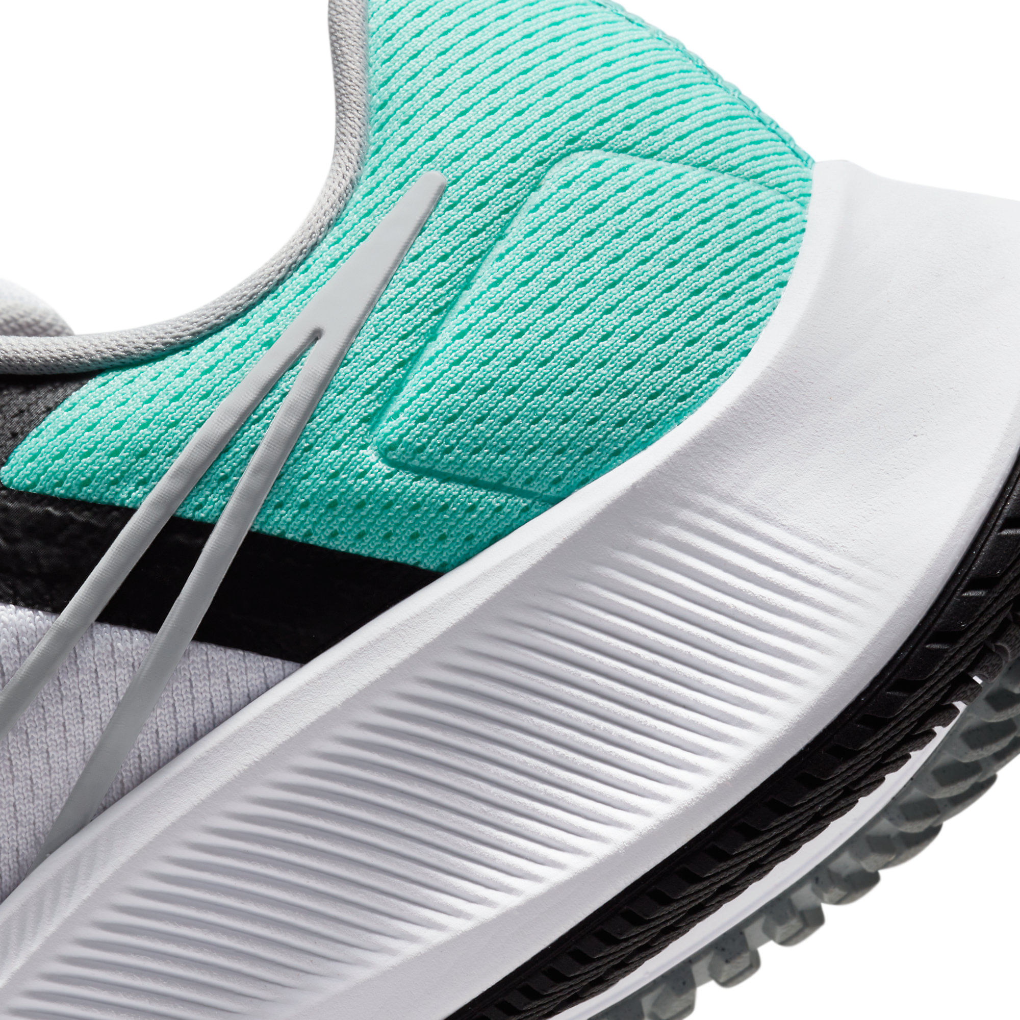 Nike Air Zoom Pegasus 38 Tenis blanco de hombre para correr