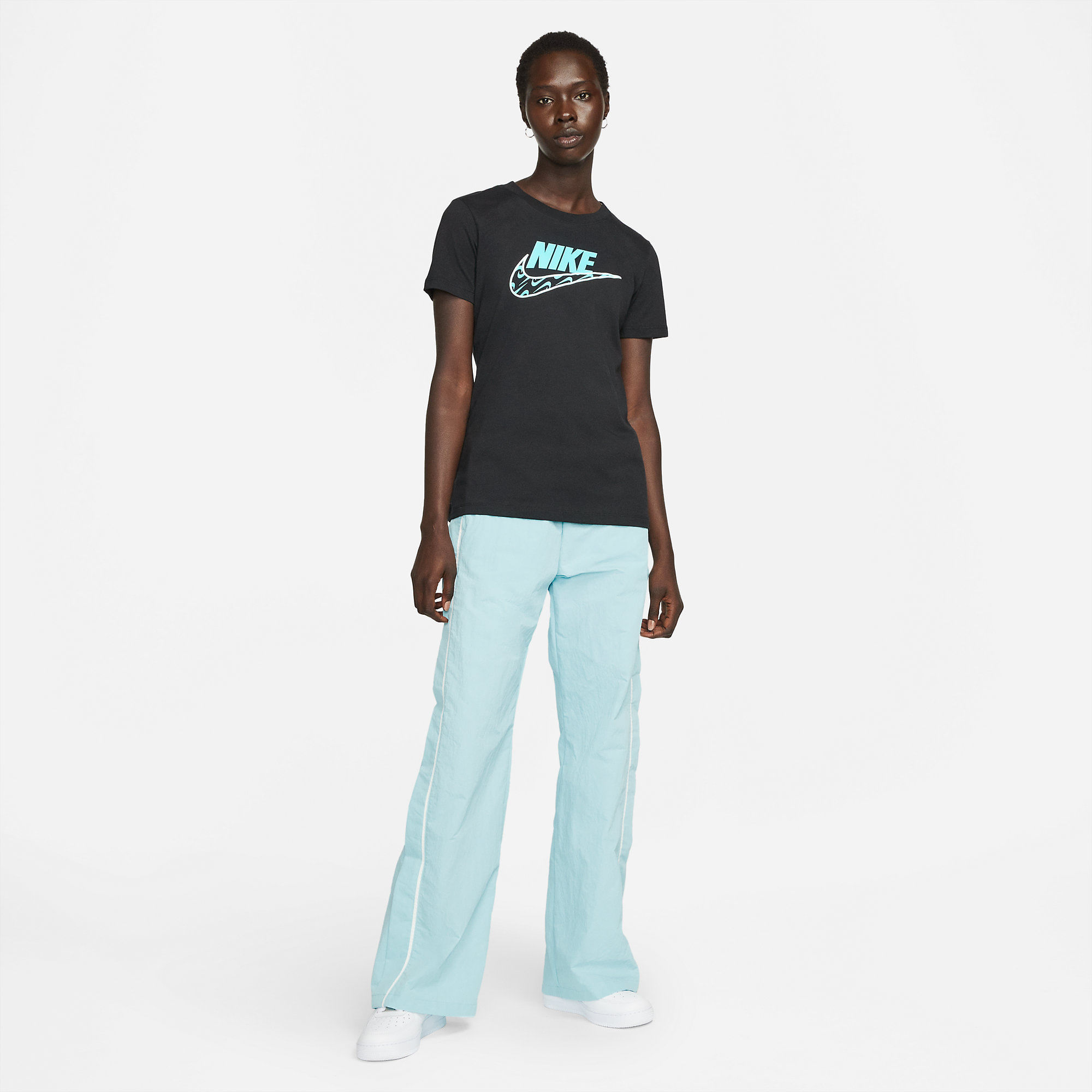 Nike W Nsw Tee Icon Clash Camiseta Manga Corta negro de mujer lifestyle