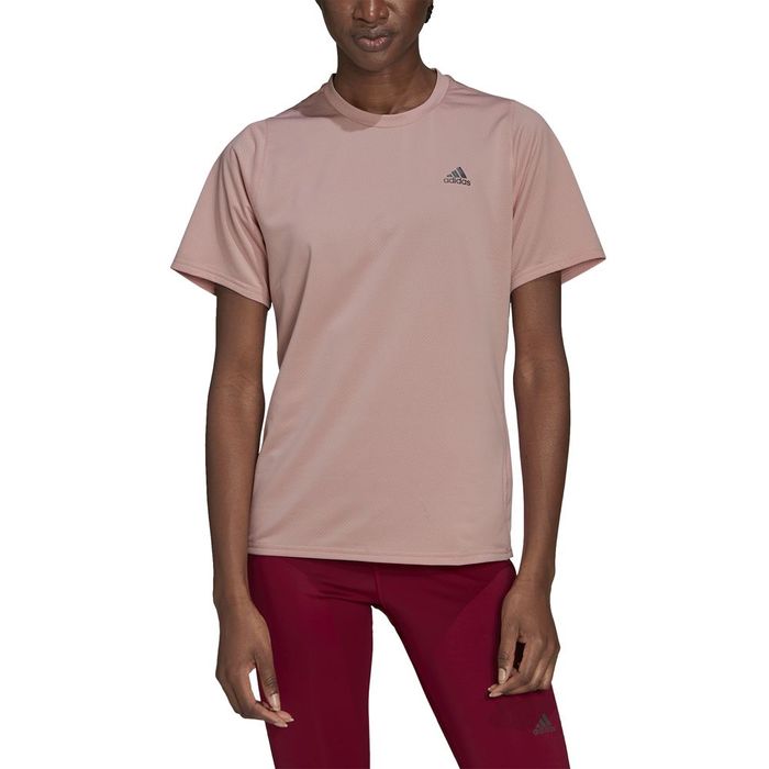 Camiseta-Manga-Corta-adidas-para-mujer-Ri-3B-Tee-para-correr-color-morado.-Frente-Sobre-Modelo