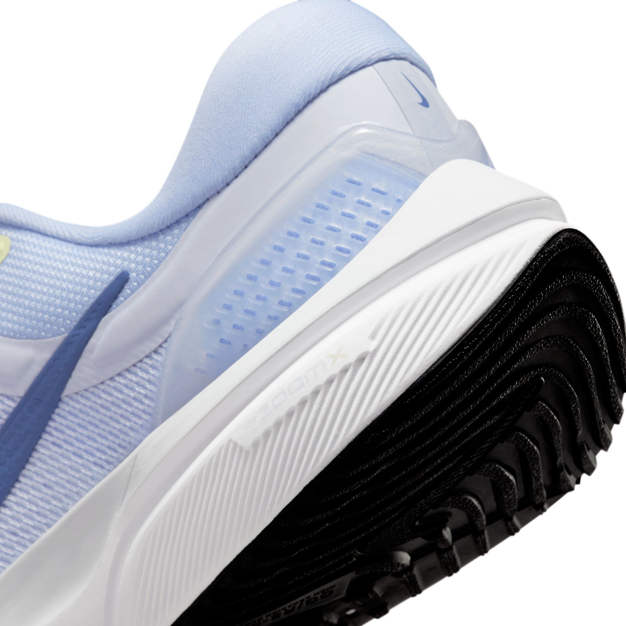 Nike Wmns Nike Air Zoom Vomero 16 Tenis morado de mujer para correr