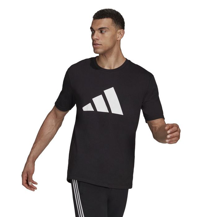 Camiseta-Manga-Corta-adidas-para-hombre-M-Fi-3B-Tee-para-futbol-color-negro.-Frente-Sobre-Modelo