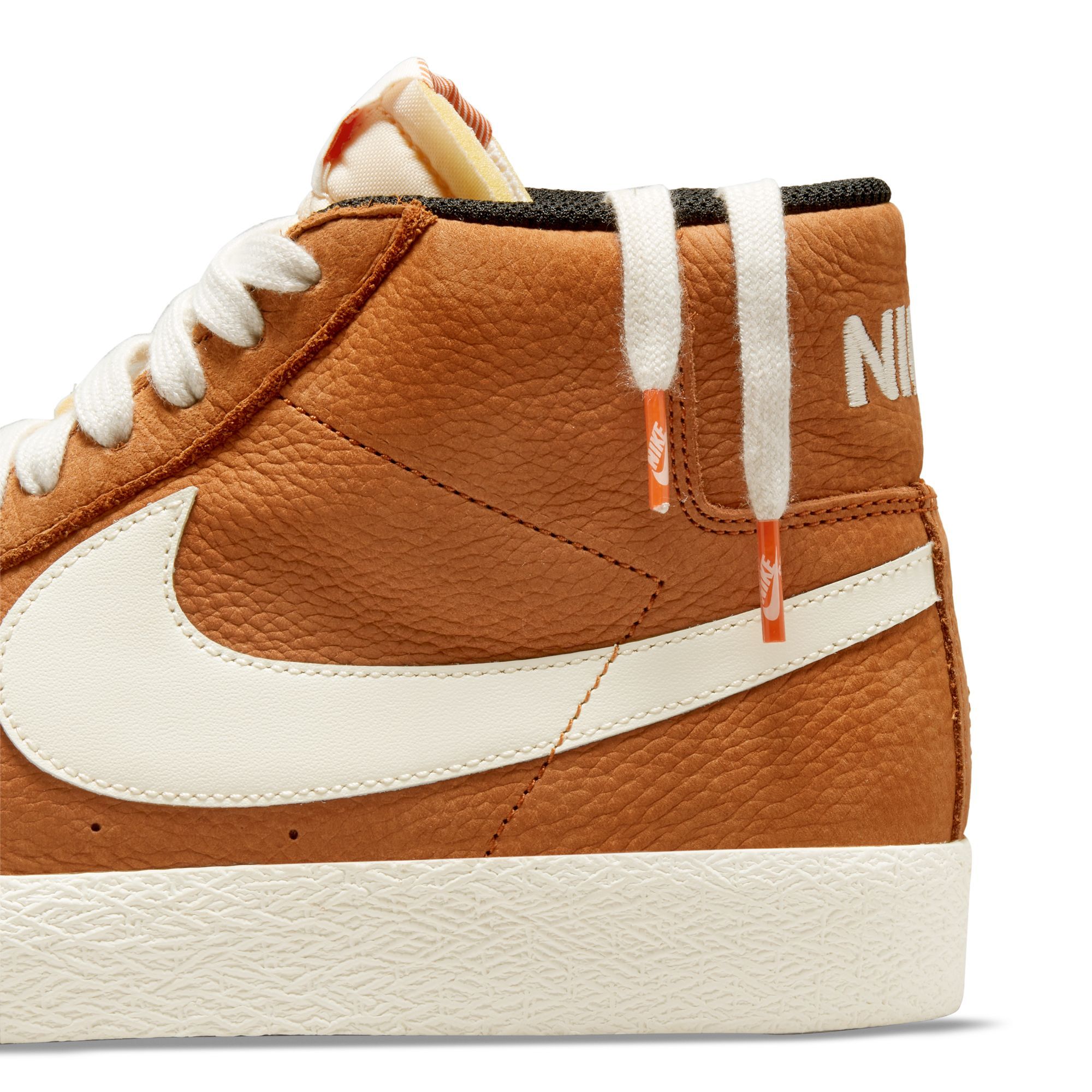 Nike Sb Zoom Blazer Mid Iso Tenis naranja de hombre lifestyle
