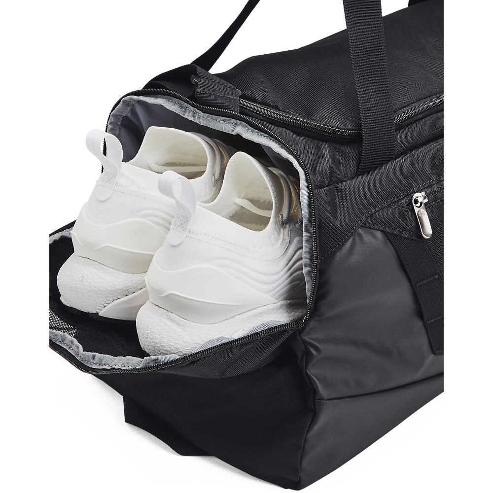 UA Undeniable 5.0 Duffle Sm Maletín negro de hombre para entrenamiento
