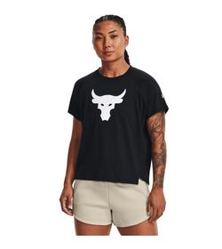 Camiseta-Manga-Corta-under-armour-para-mujer-Ua-Project-Rock-Bull-Ss-para-entrenamiento-color-negro.-Frente-Sobre-Modelo