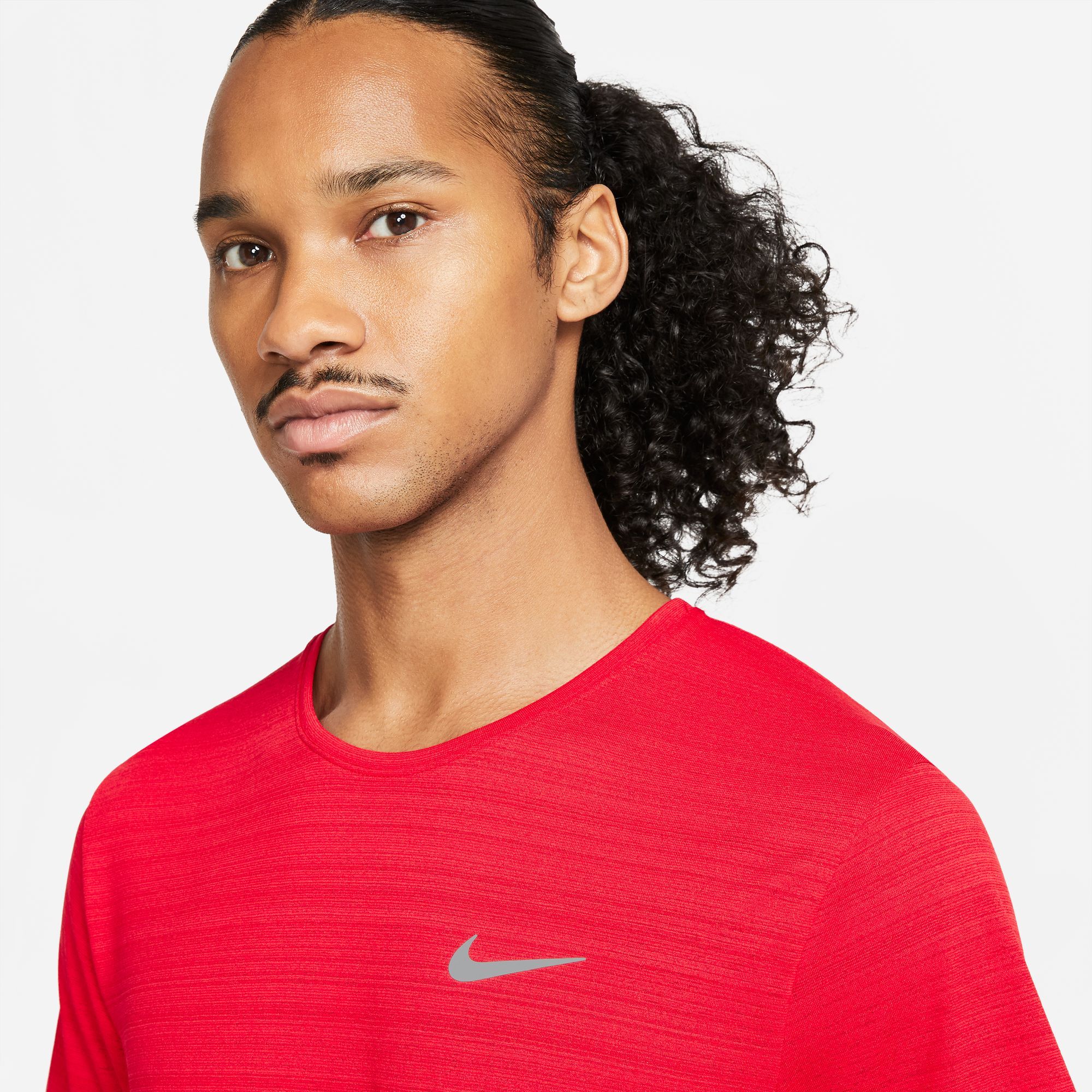 Nike M Nk Df Miler Top Ss Camiseta Manga Corta rojo de hombre para correr