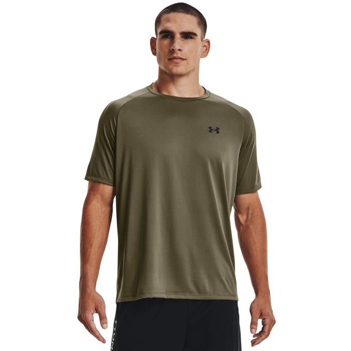 Camiseta-Manga-Corta-under-armour-para-hombre-Ua-Tech-2.0-Ss-Tee-para-entrenamiento-color-verde.-Frente-Sobre-Modelo
