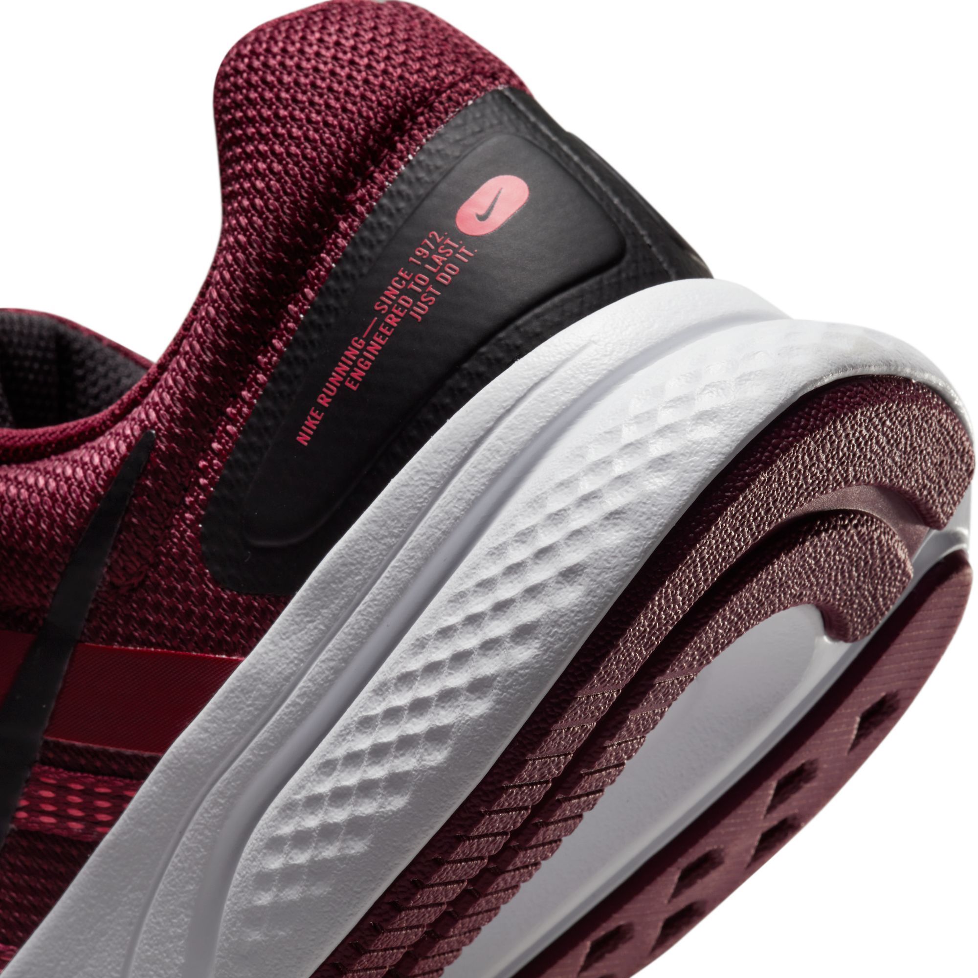 Nike W Nike Run Swift 2 Tenis rojo de mujer para correr