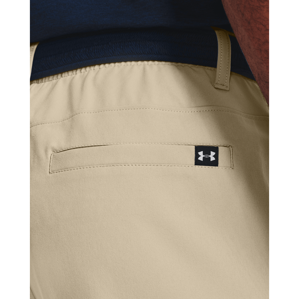 UA Drive Short Pantaloneta beige de hombre para golf