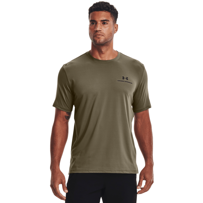 Camiseta-Manga-Corta-under-armour-para-hombre-Ua-Rush-Energy-Ss-para-entrenamiento-color-verde.-Frente-Sobre-Modelo