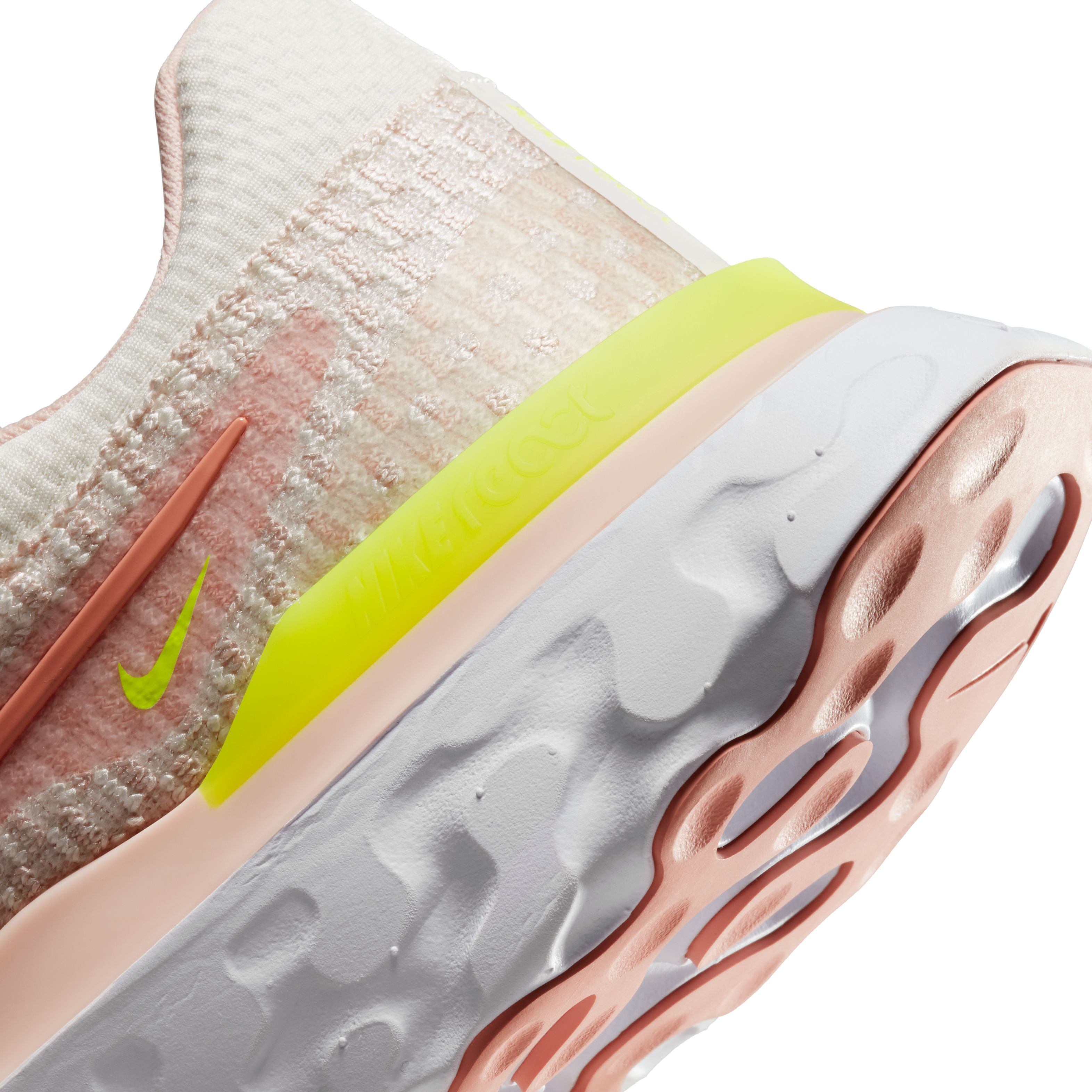 Nike W Nike React Infinity Run Fk 3 Tenis rosado de mujer para correr