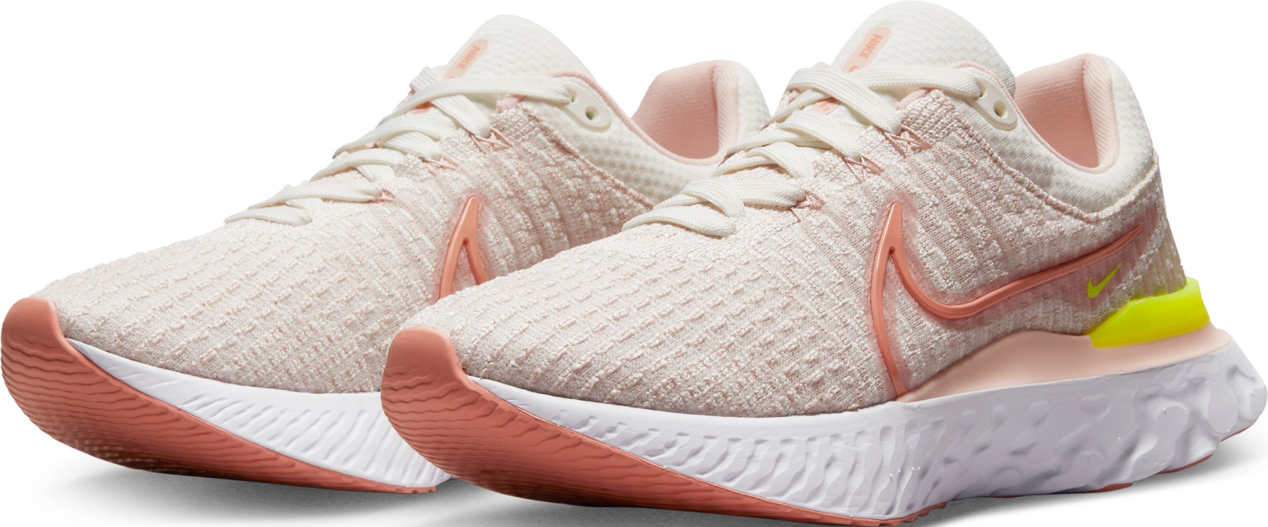 Nike W Nike React Infinity Run Fk 3 Tenis rosado de mujer para correr