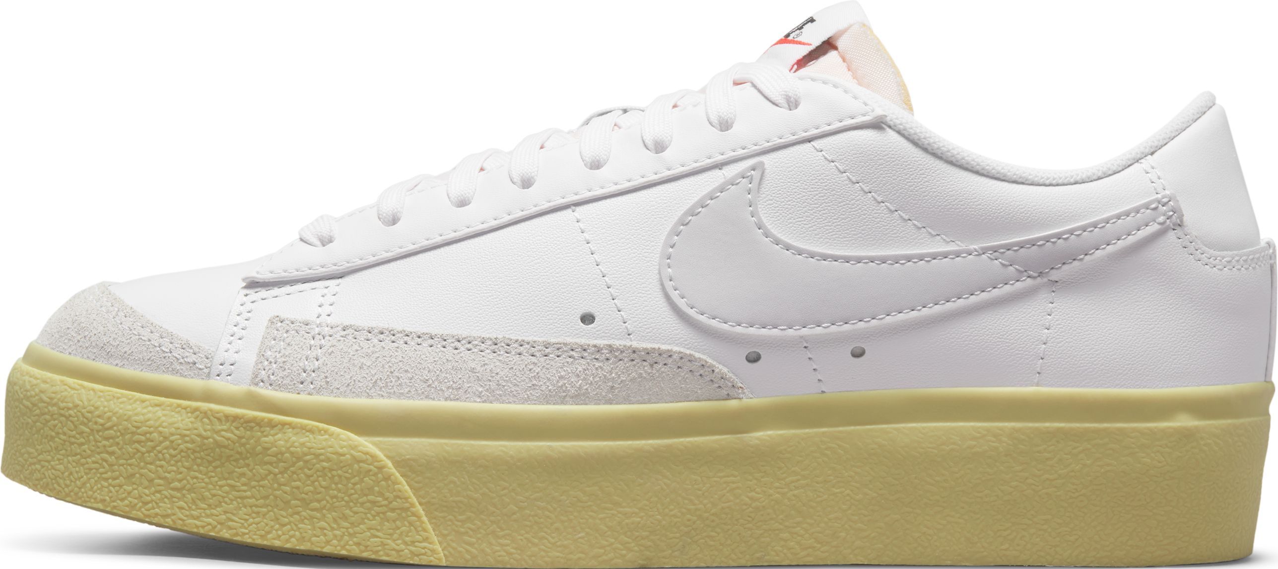 Nike W Blazer Low Platform Tenis blanco de mujer lifestyle