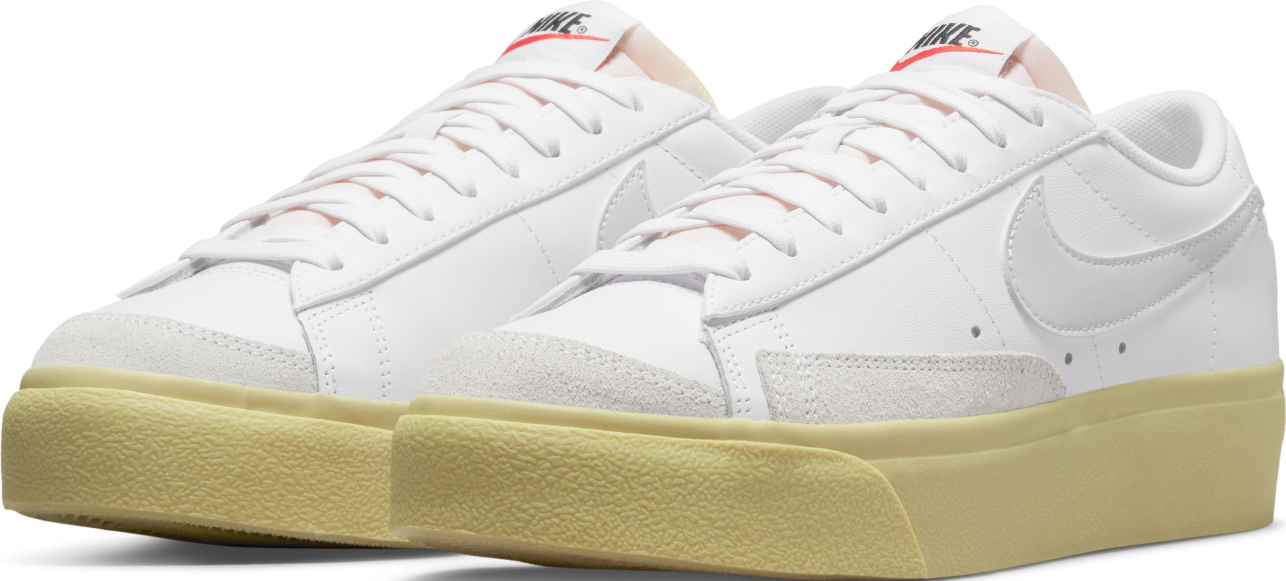 Nike W Blazer Low Platform Tenis blanco de mujer lifestyle