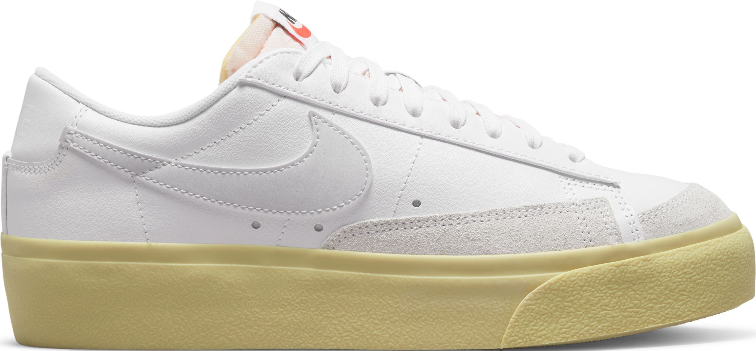 Nike W Blazer Low Platform Tenis blanco de mujer lifestyle