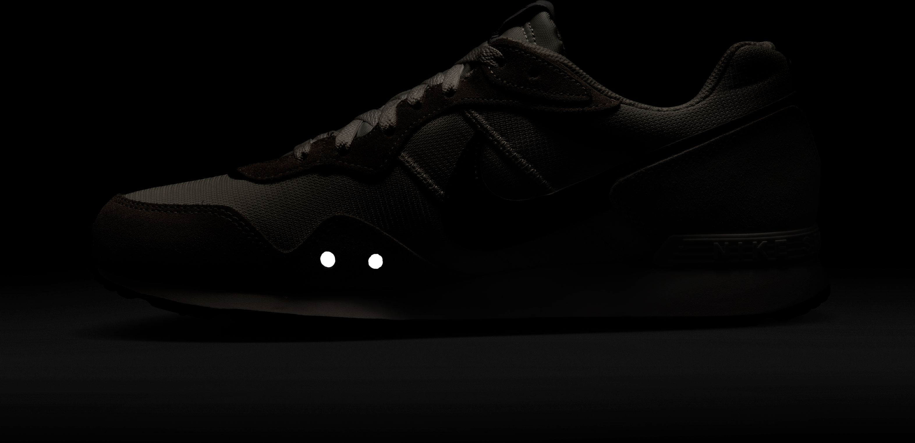 Nike Venture Runner Tenis blanco de hombre lifestyle