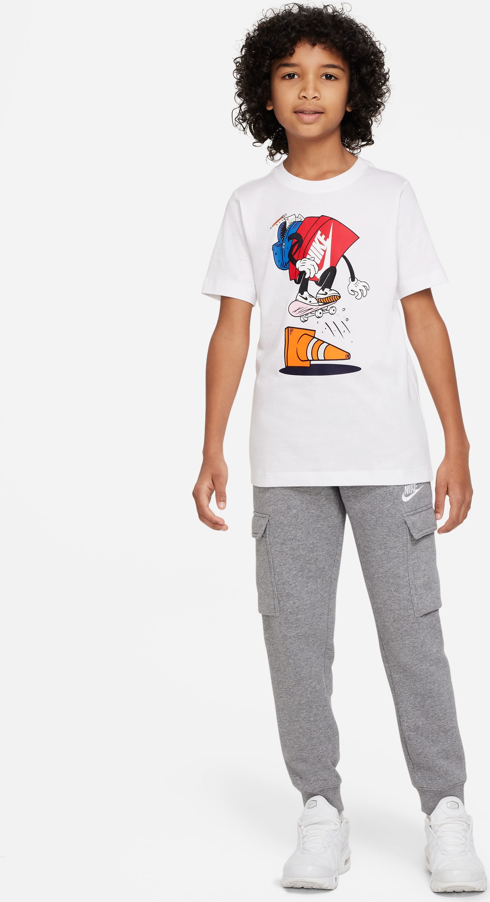 Nike B Nsw Tee Boxy Ptch 2 Fa22 Camiseta Manga Corta blanco de niño lifestyle