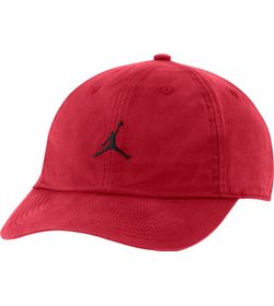 Gorra-nike-para-hombre-Jordan-H86-Jm-Washed-Cap-para-moda-color-rojo.-Frente-Sobre-Modelo