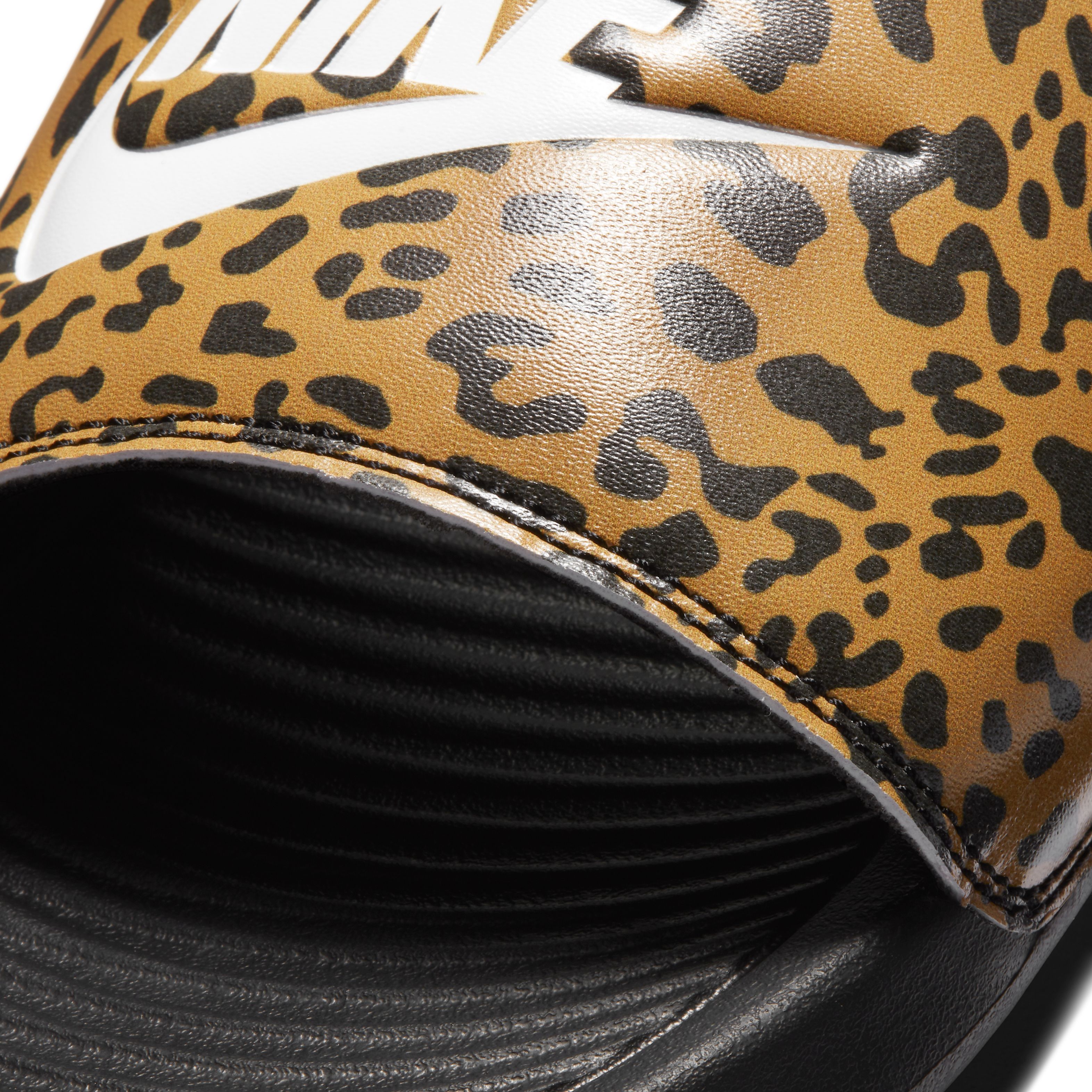 Nike W Nike Victori One Slide Print Sandalias multicolor de mujer para natacion