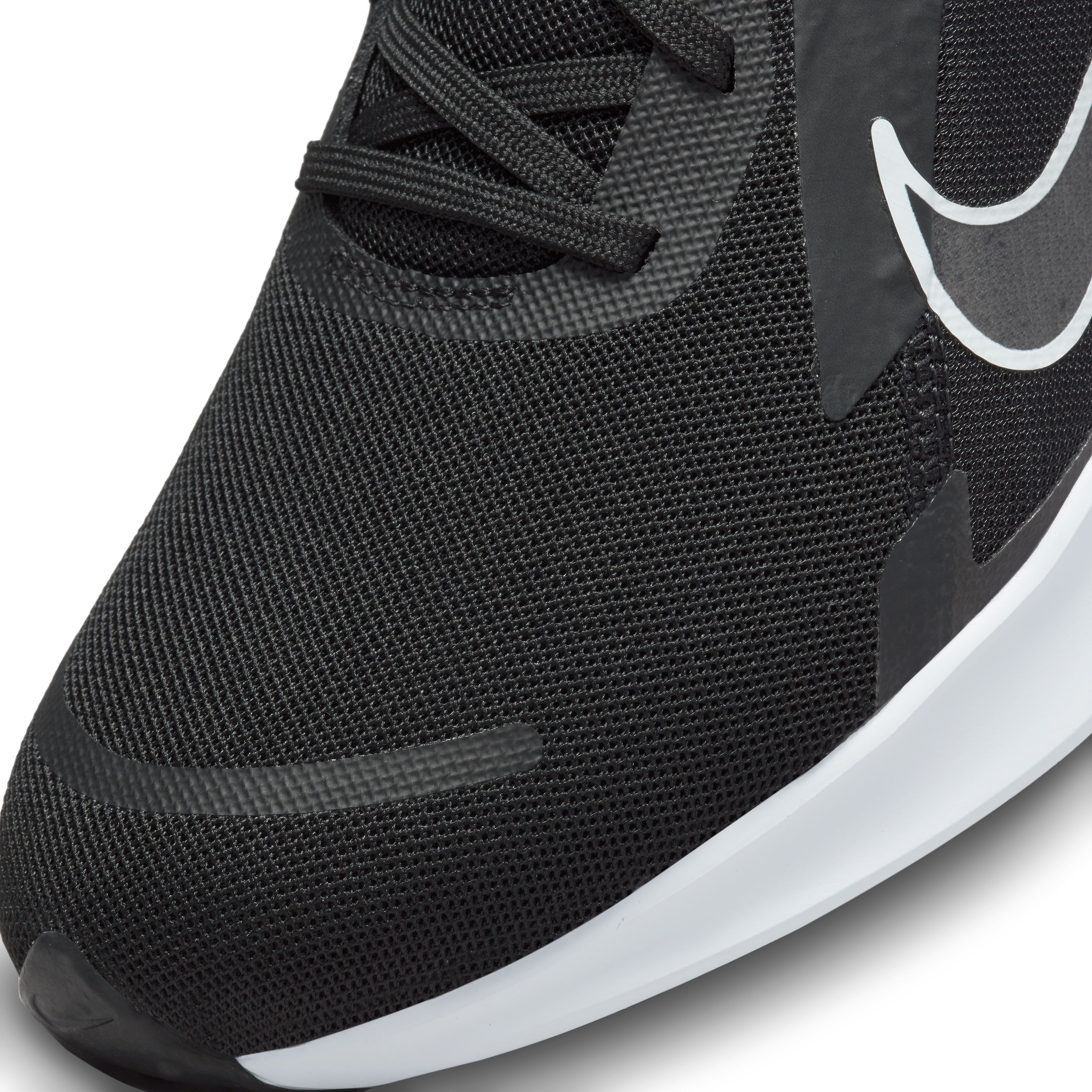 Nike Quest 5 Tenis negro de hombre para correr